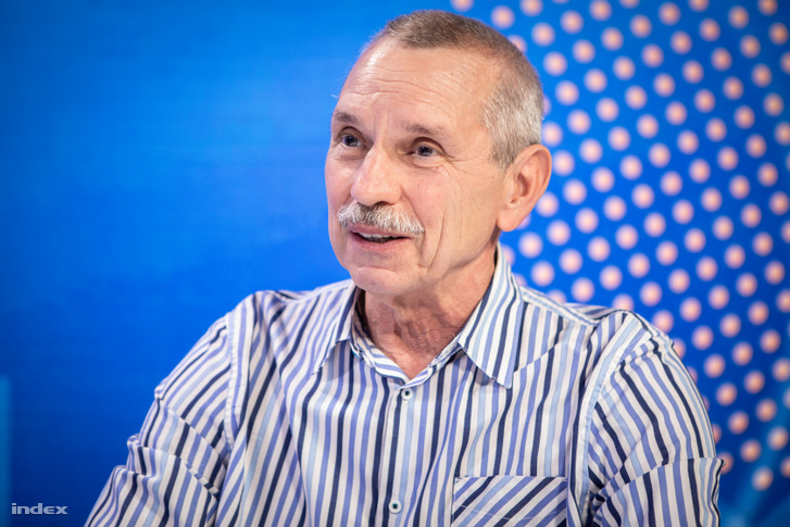 Dr. Rusvai Miklós