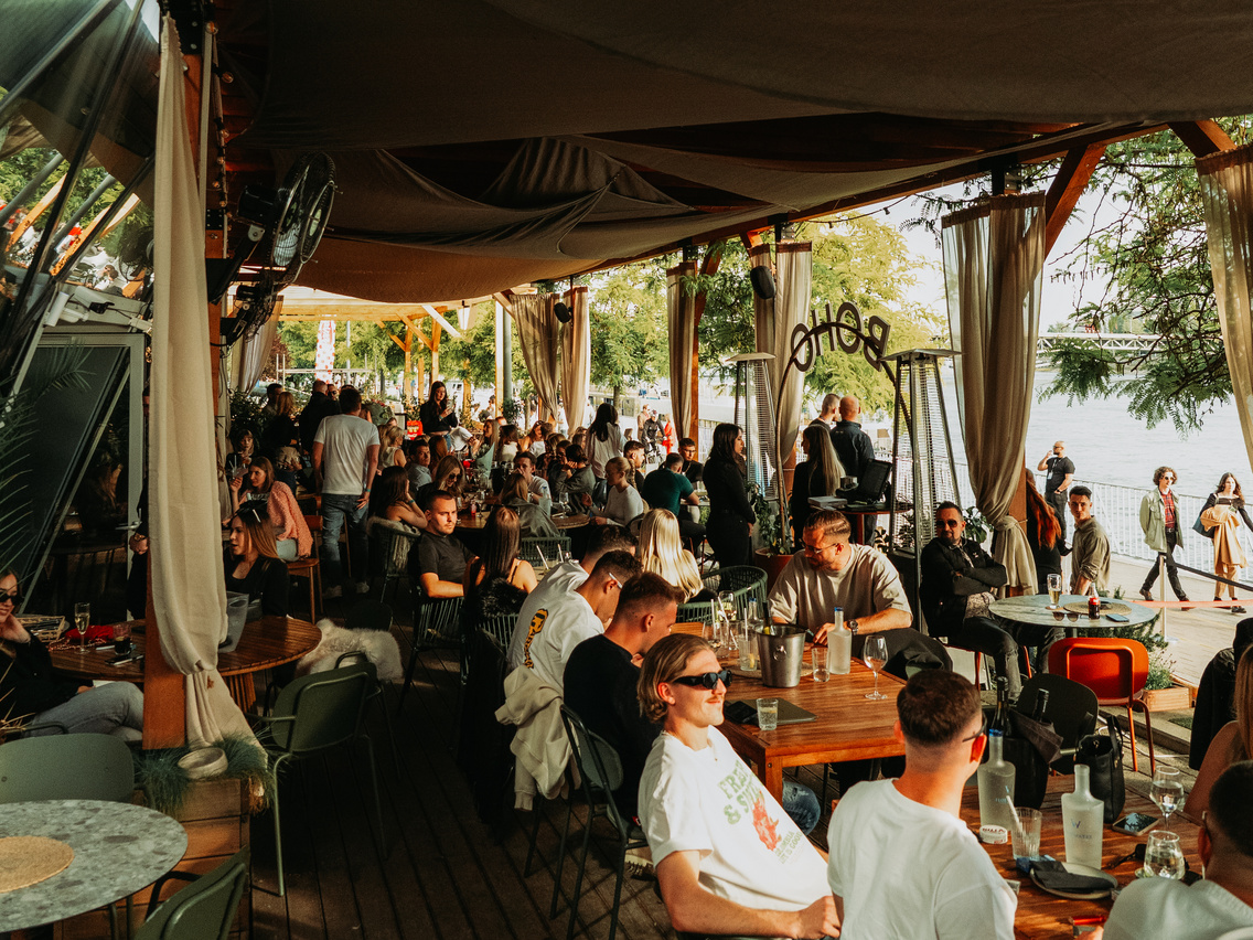 boho bar