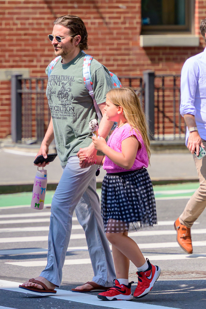Hatalmasat nőtt Bradley Cooper kislánya, a 8 éves Lea