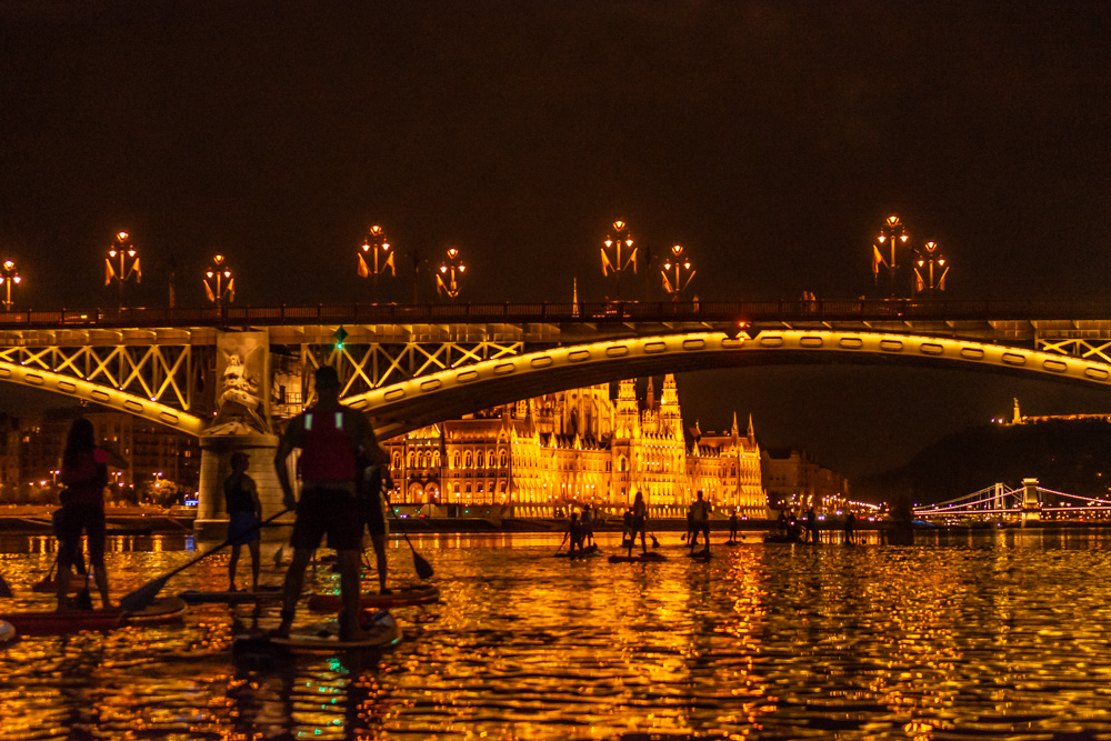 sup budapest éjszakai evezés