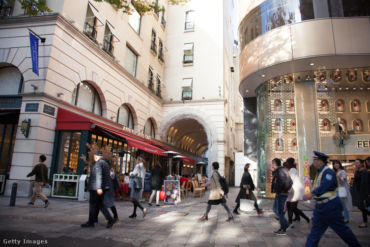 Omotesando sugárút Tokióban 2017. november 16-án