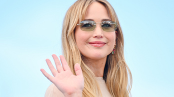 Eszméletlen cuki Jennifer Lawrence kisfia – íme a legújabb lesifotók