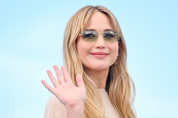 Eszméletlen cuki Jennifer Lawrence kisfia, itt vannak a legújabb lesifotók