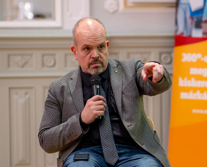 Az IAB nemrég újradefiniálta a területet és már nem egyszerűen retail médiaként, hanem retail & commerce médiaként nevezi meg