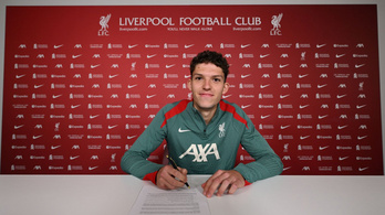 Felcsútról Liverpoolba: Pécsi Ármin a Premier League-ben folytatja