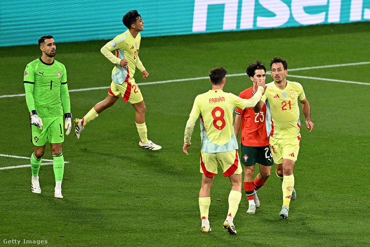 Spanyol öröm a szünet előtt