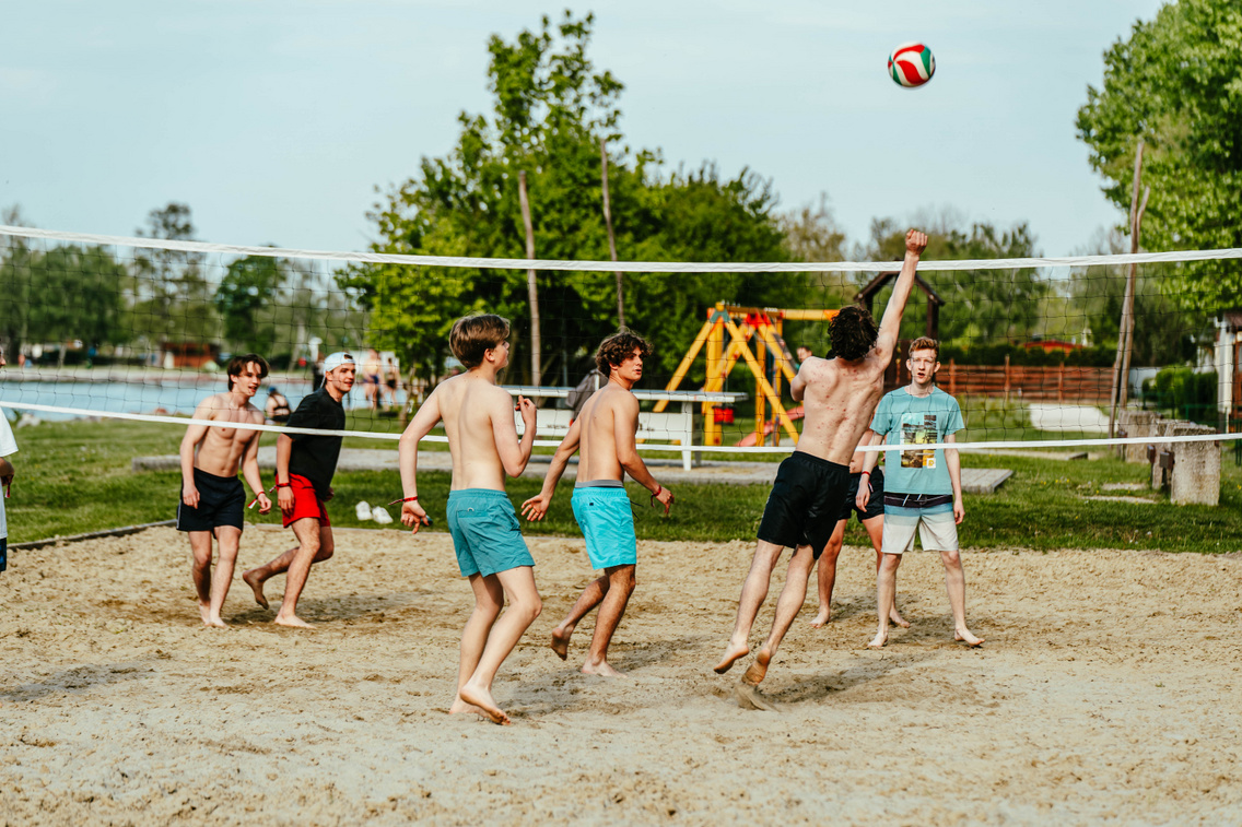 Strandröplabda