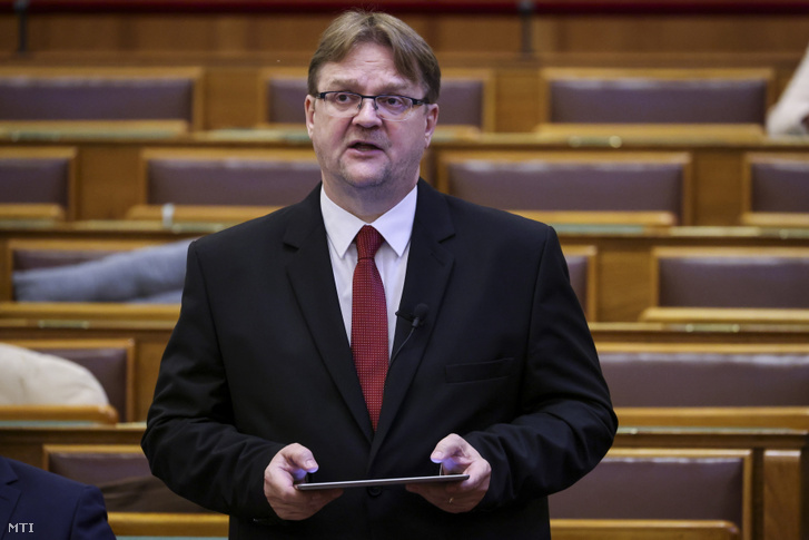 Répássy Róbert az Országgyűlés plenáris ülésén 2025. június 10-én