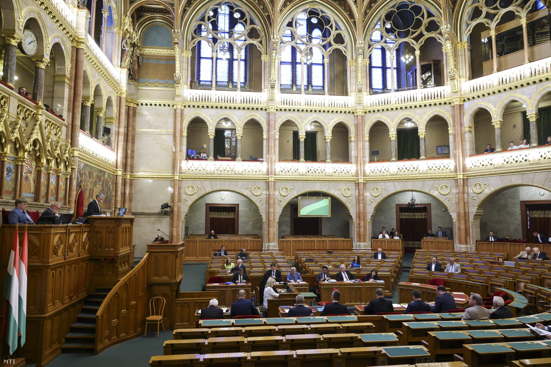 Az Országgyűlés plenáris ülése 2025. június 10-én