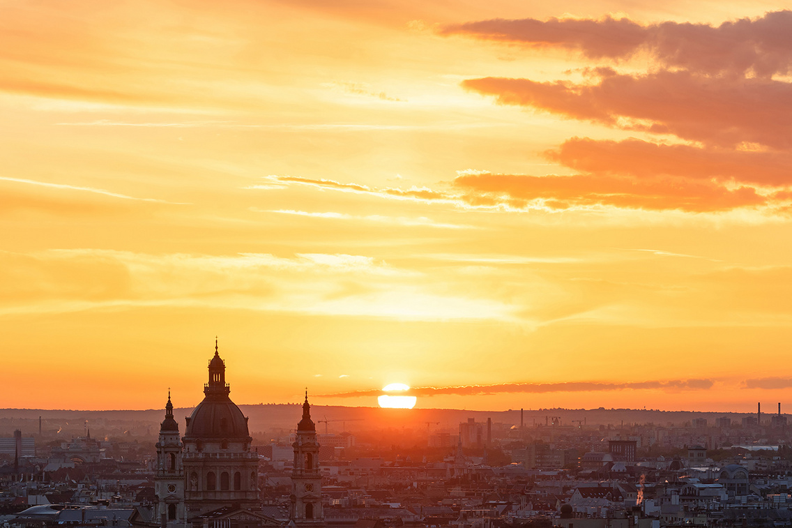 A Szent István-bazilika napkeltekor (2020)