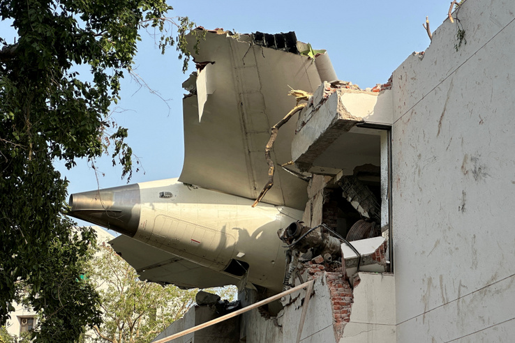 Orvosok szálláshelyére zuhant az&nbsp;Air&nbsp;India utasszállító gépe, a&nbsp;fedélzeten mindenki meghalt, összesen 242 ember