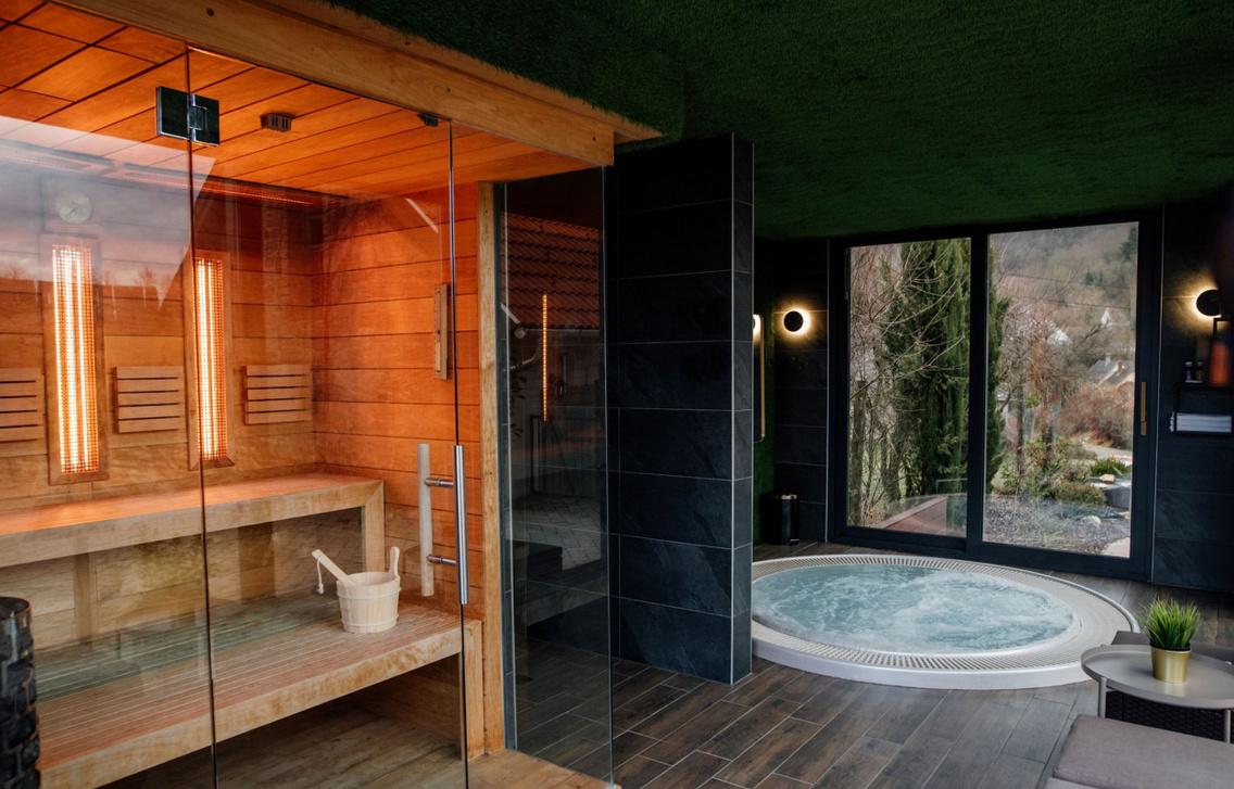 Wellness szaunával