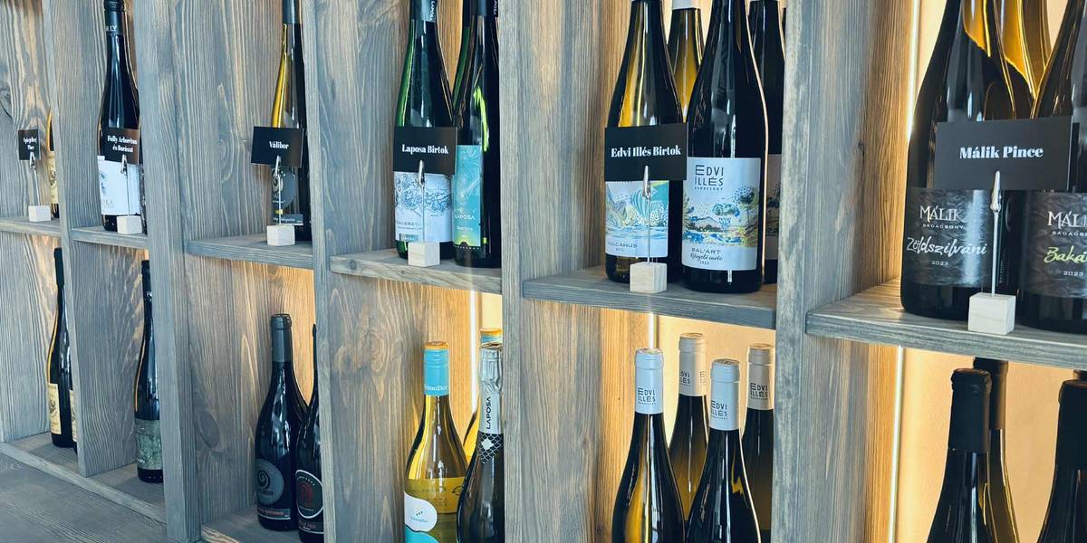 A balatoni borrégió teljes kínálata elérhető Balatonszőlős új látogatóközpontjában