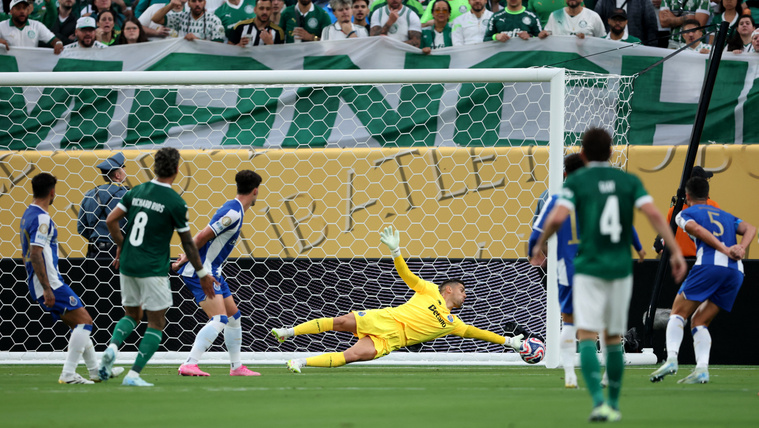 A futball örök rejtélye, hogyan úszta meg a Porto bekapott gól nélkül