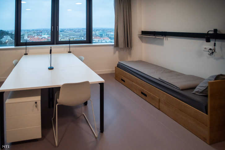 Kollégiumi szoba a Corvinus Egyetem Gellért Campusában az avatás napján, 2024. február 22-én