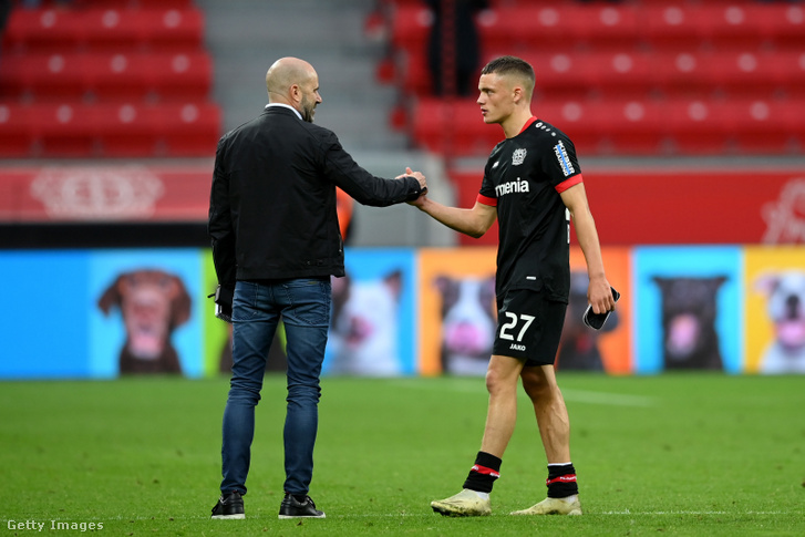 Peter Bosz építette be a Leverkusen kezdőjébe