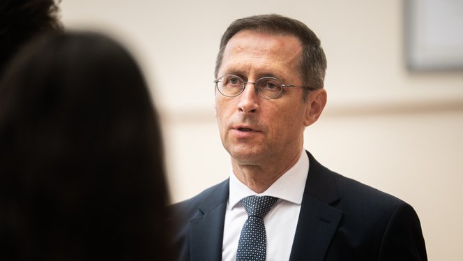 Nagy döntés előtt áll Varga Mihály, de csak ez után jön a Nemzeti Bank igazi dilemmája