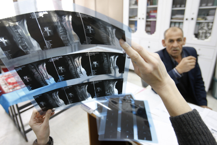 A több mint egymillió magyart kínzó fájdalom, amely átterjedhet a családra