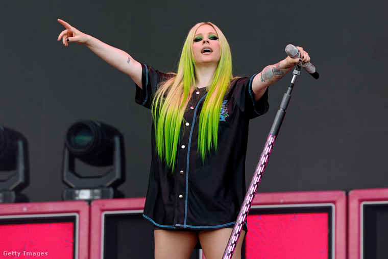 Avril LavigneAvril Lavigne állítólag 2003 körül meghalt, és egy „Melissa” nevű hasonmás vette át a helyét