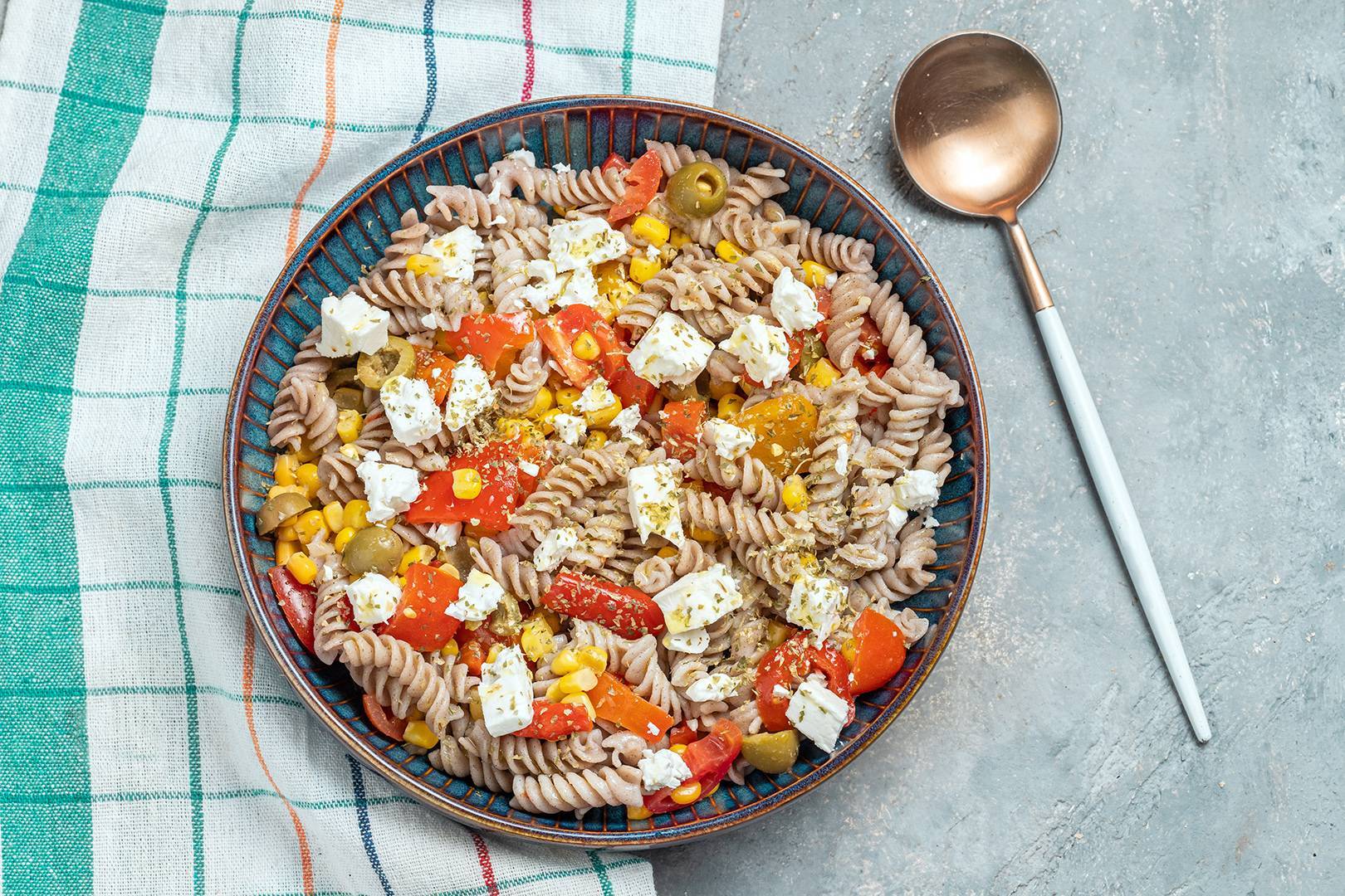 Nyári feta sajtos tészta