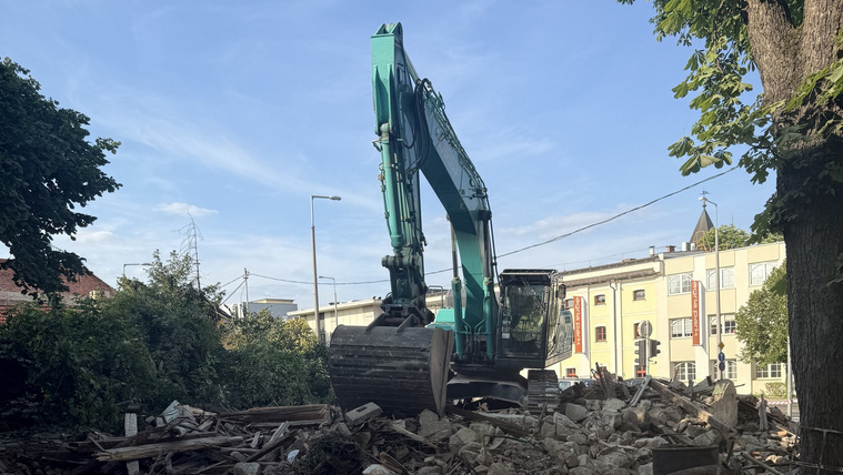 Lezárult egy korszak Egerben, megszabadultak a város szégyenfoltjától