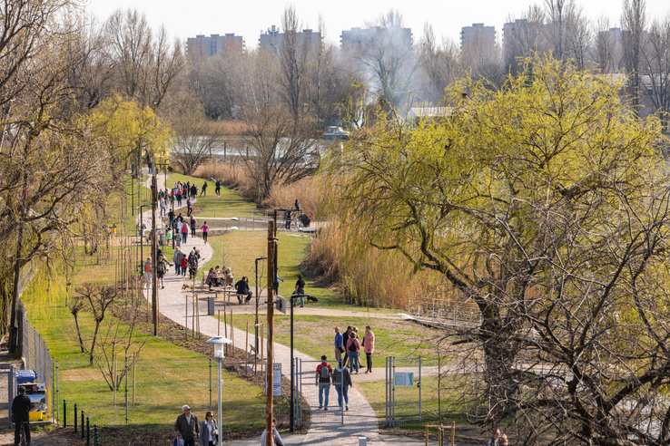 Ez Budapest egyik elfeledett kerülete, ahová sokan gyógyulni érkeznek