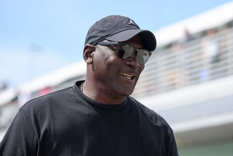 Michael JordanJordan kosárlabdában elért sikereinek nagy része a Sports Illustrated és az Esquire szerint 154 körüli IQ-jának tulajdonítható
