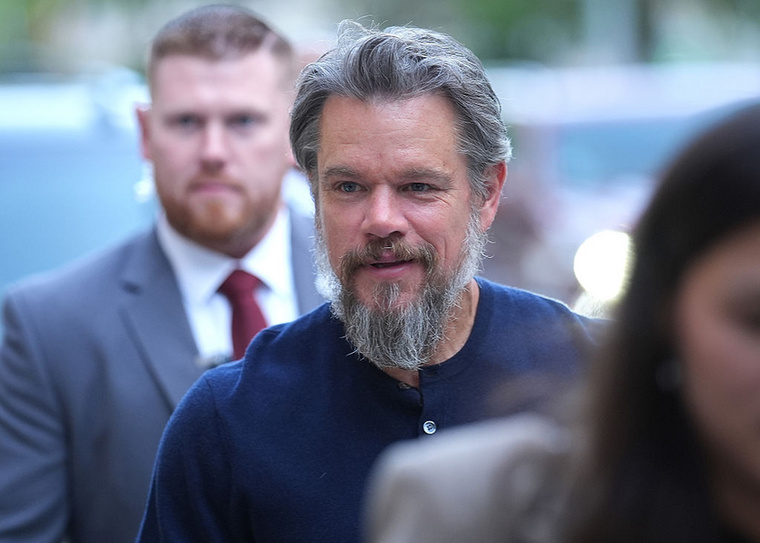 Matt DamonDamon IQ-ja számos szerint 160, amivel a népesség 0,03%-ához tartozik, de úgy döntött, hogy inkább a színészetet választja a tudományos szféra helyett.
