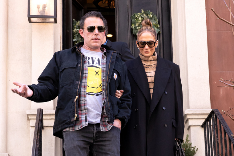 Jennifer Lopez és Ben AffleckBár hivatalosan végül sosem írták alá a szerződést, elég meglepő részletek derültek ki anno Jennifer Lopezék házassági megegyezéséről