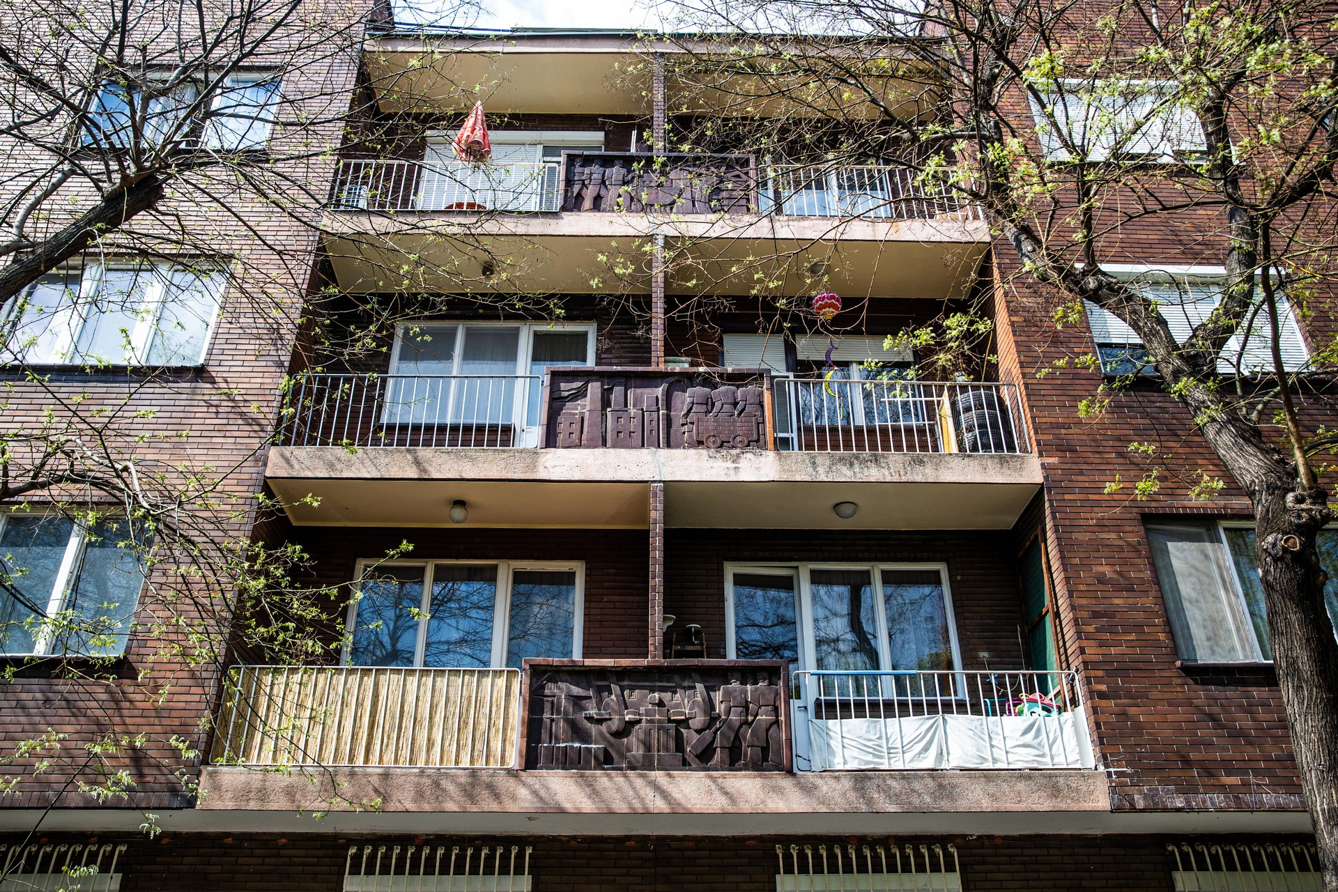 A Kőszénbánya és Téglagyár Nyugdíjintézetének bérháza