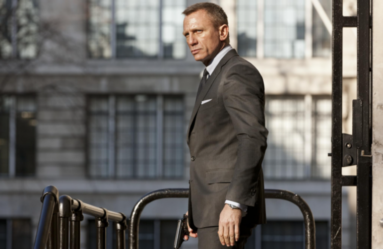 James BondSokan úgy vélik, hogy James Bond nem egy ember neve, hanem egy titkos ügynöki identitás, amit több különböző személy kap meg