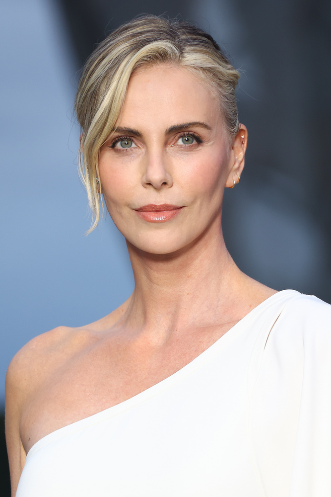 Charlize Theron a 2003-as, A rém című filmben Aileen Wuornos sorozatgyilkost formálta meg