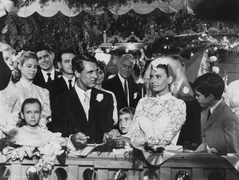 A menyasszony választását Sophia Lauren, a Houseboat című filmjének ruhája inspirálta. (Fotó: Archive Photos / Getty Images Hungary)