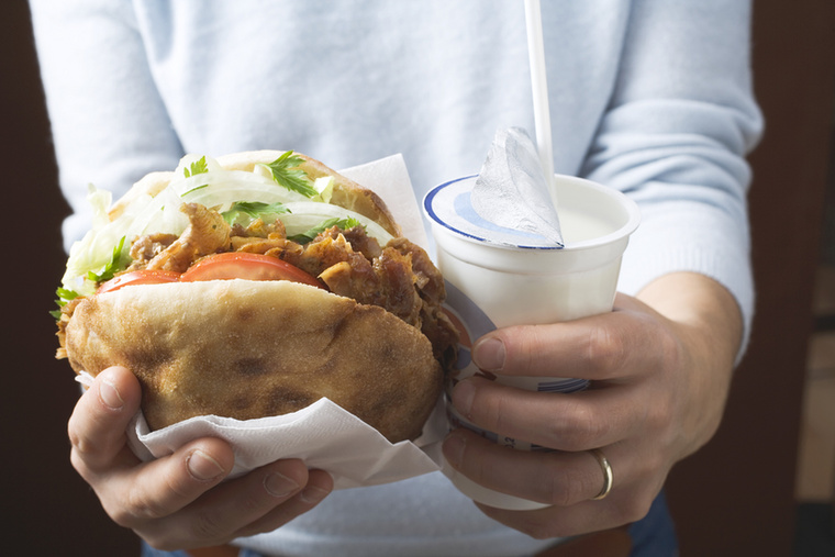 Törökországban például az egyik legnépszerűbb frissítő a ayran, amely joghurtból, vízből és sóból készül