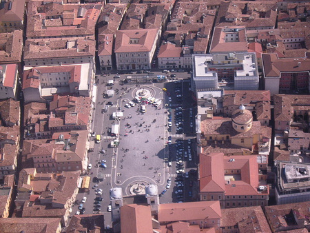L'Aquila történelmi belvárosa a földrengés előtt (fotó: Wikipedia)