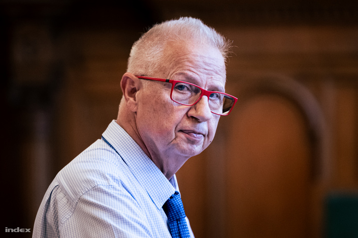 Trócsányi László