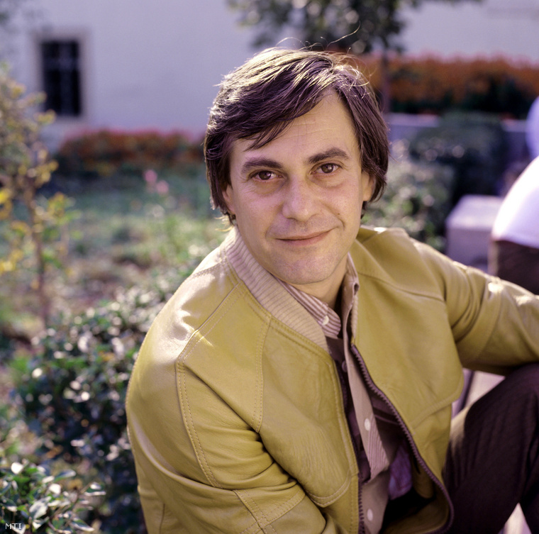 Végvári Tamás (1937–2010)&nbsp;Végvári Tamás hangja örökre ott maradt a magyar szinkrontörténelem aranylapjain