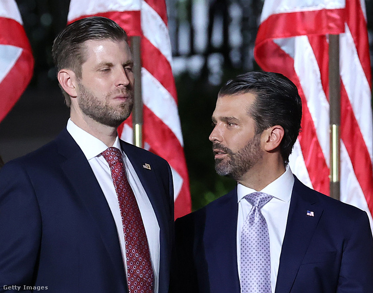 Donald Trump Jr. (j) és Eric Trump 2020. augusztus 27-én Washingtonban