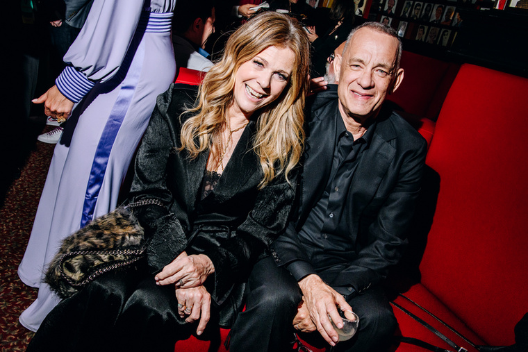 Tom Hanks és Rita Wilson, akik 1988 óta házasok, klasszikus példái annak, hogyan lehet nyugodt, botrányoktól mentes házasságban élni még Hollywoodban is