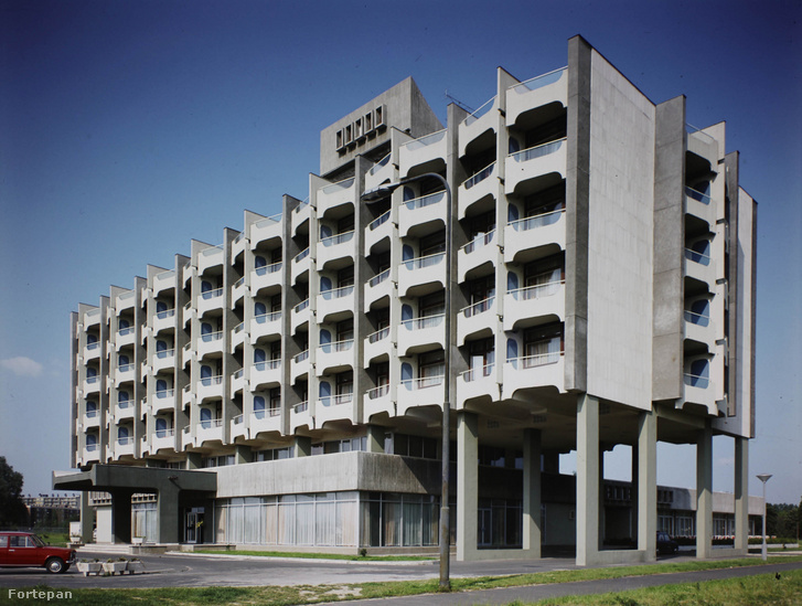 Hotel Claudius, 1976