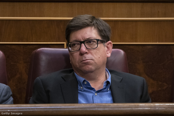 Francisco Jose Salazar, a Spanyol Szocialista Munkáspárt (PSOE) parlamenti képviselője részt vesz a spanyol parlamentben a beiktatási vita második napján 2019. július 23-án Madridban
