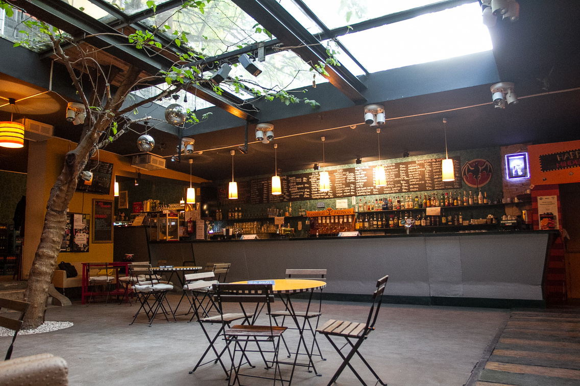 Ritkán ilyen néptelen A Grund