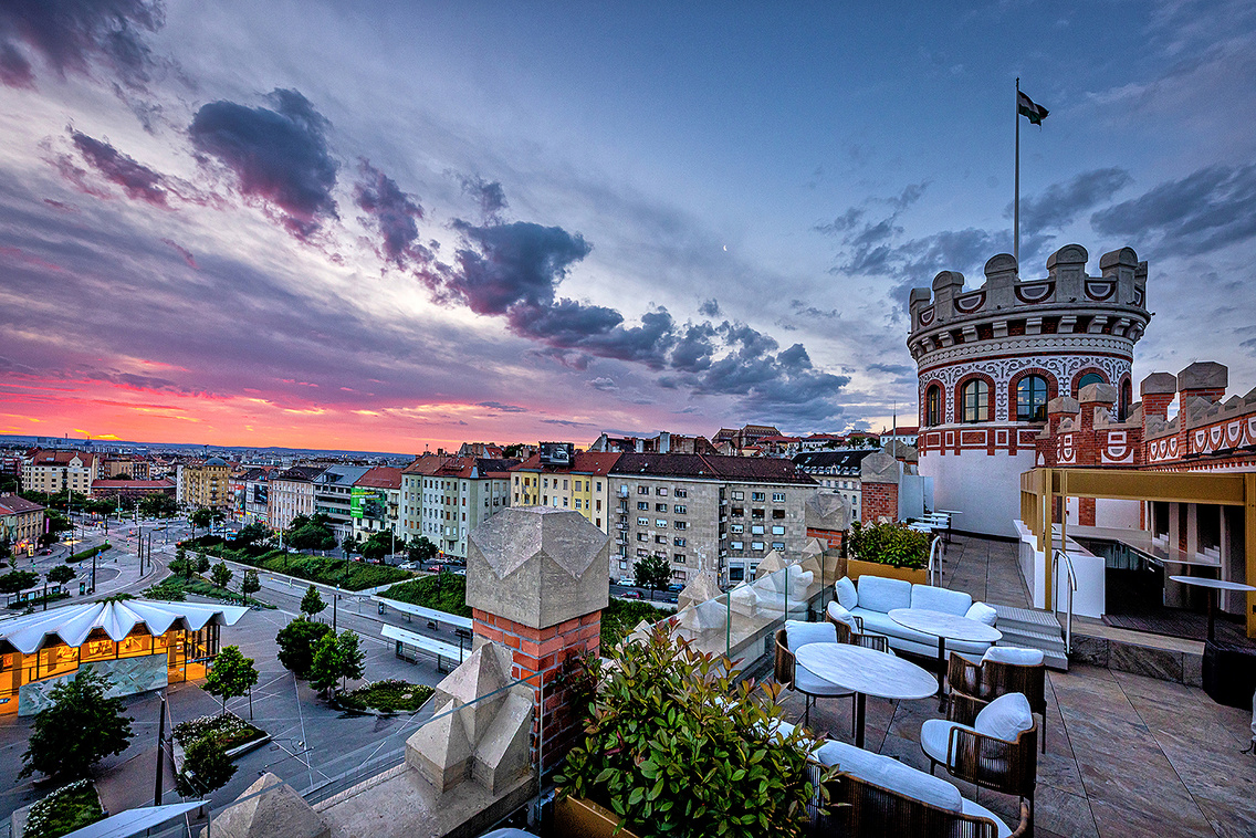 Szinte át tudunk nézni a közeli TETØ-re