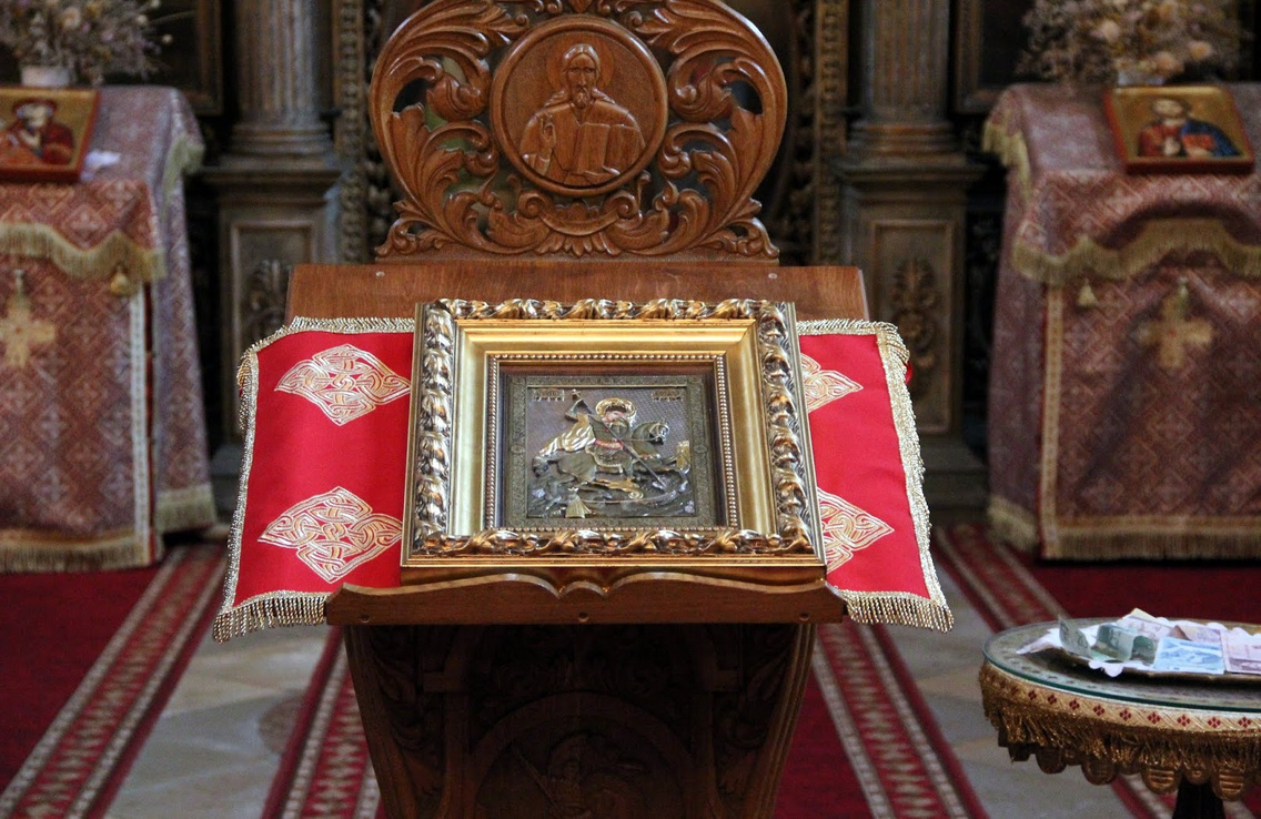 Szent György-ikon a Szerb utcai templomban