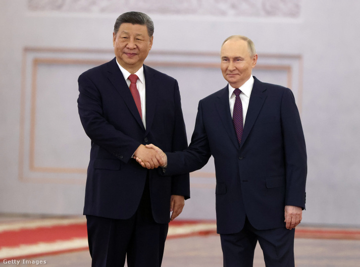 Hszi Csin-ping és Vlagyimir Putyin 2025. május 8-án