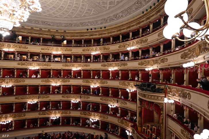 Teatro alla Scala színház 2021. október 1-jén Milánóban, Olaszországban