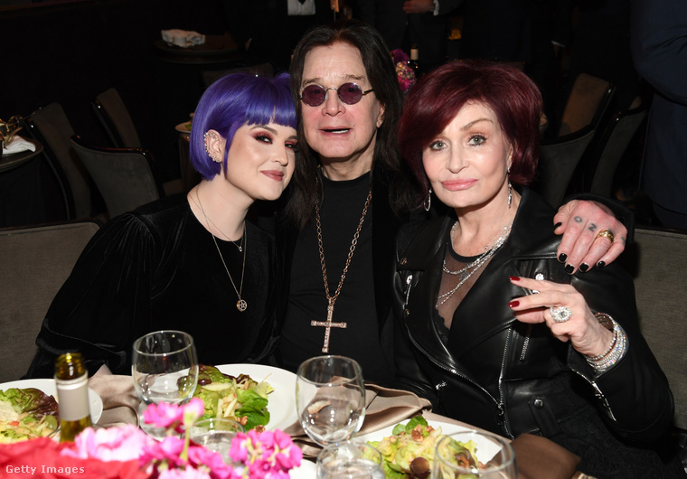 Kelly, Ozzy és Sharon Osbourne. (Fotó: Getty Images)
