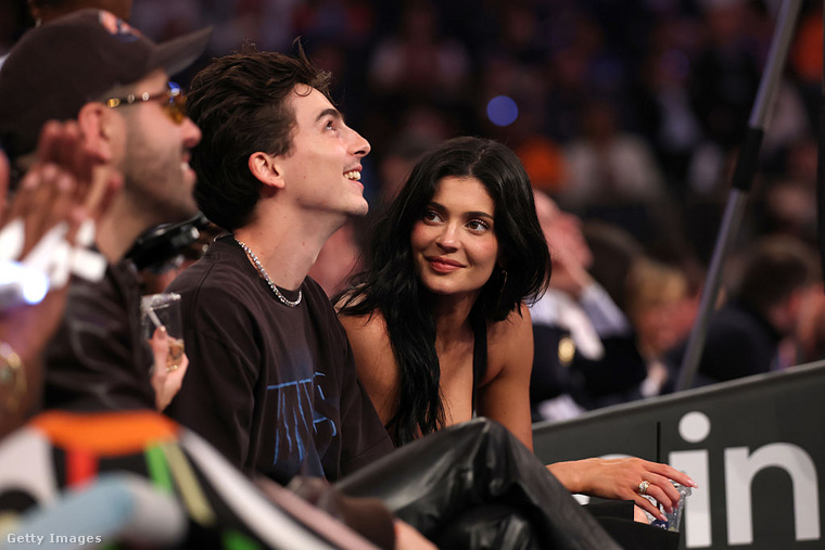 A sztárpár a kapcsolatuk kezdeti titkolása után már előszeretettel jelenik meg nyilvános eseményeken közösen. (Fotó: Getty Images)