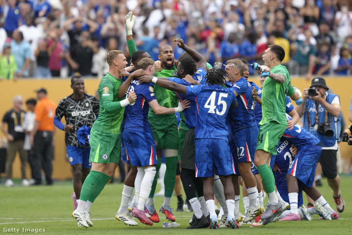 A győztes Chelsea FC játékosai 2025. július 13-án