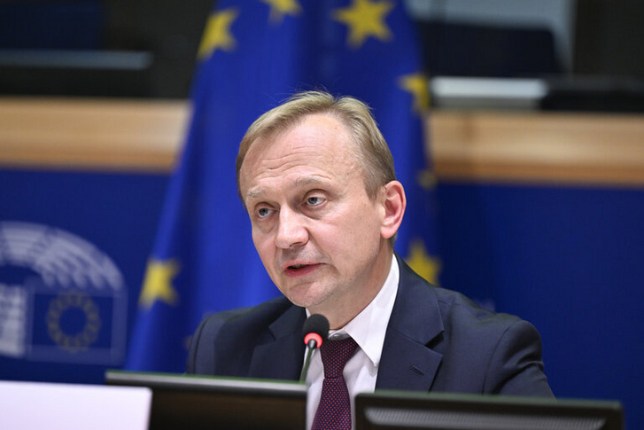 Piotr Serafin 2025. július 16-án az Európai Parlament Költségvetési Bizottságában (BUDG) mutatja be az Európai Bizottság költségvetési tervezetét